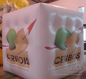 ballon géant en forme de cube pour Ceribois