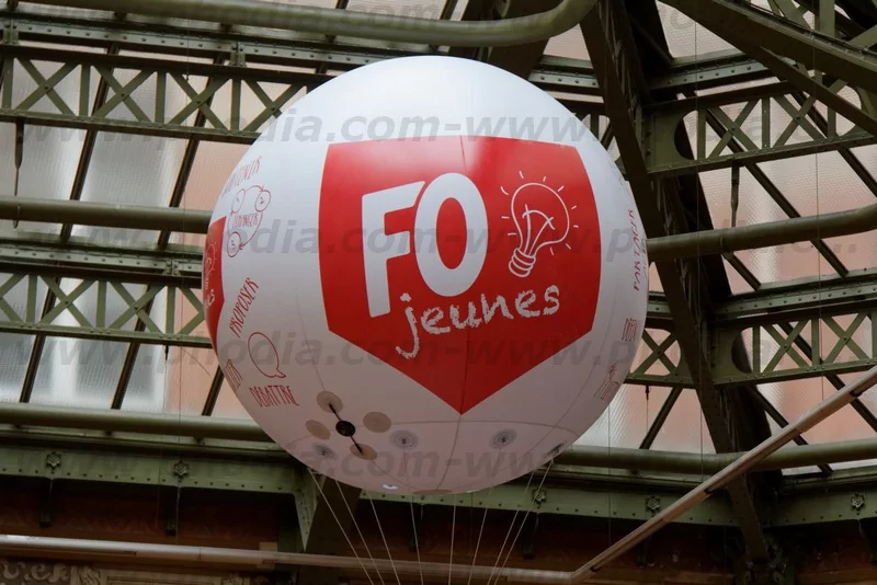 ballon hélium 2 m marquage FO jeunes avec support camera