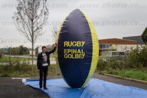 ballon publicitaire en forme de ballon de rugby géant 3m
