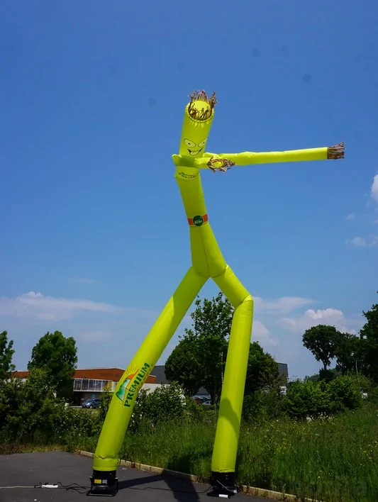 skydancer de 7m avec 2 bras et 2 jambes de couleur jaune