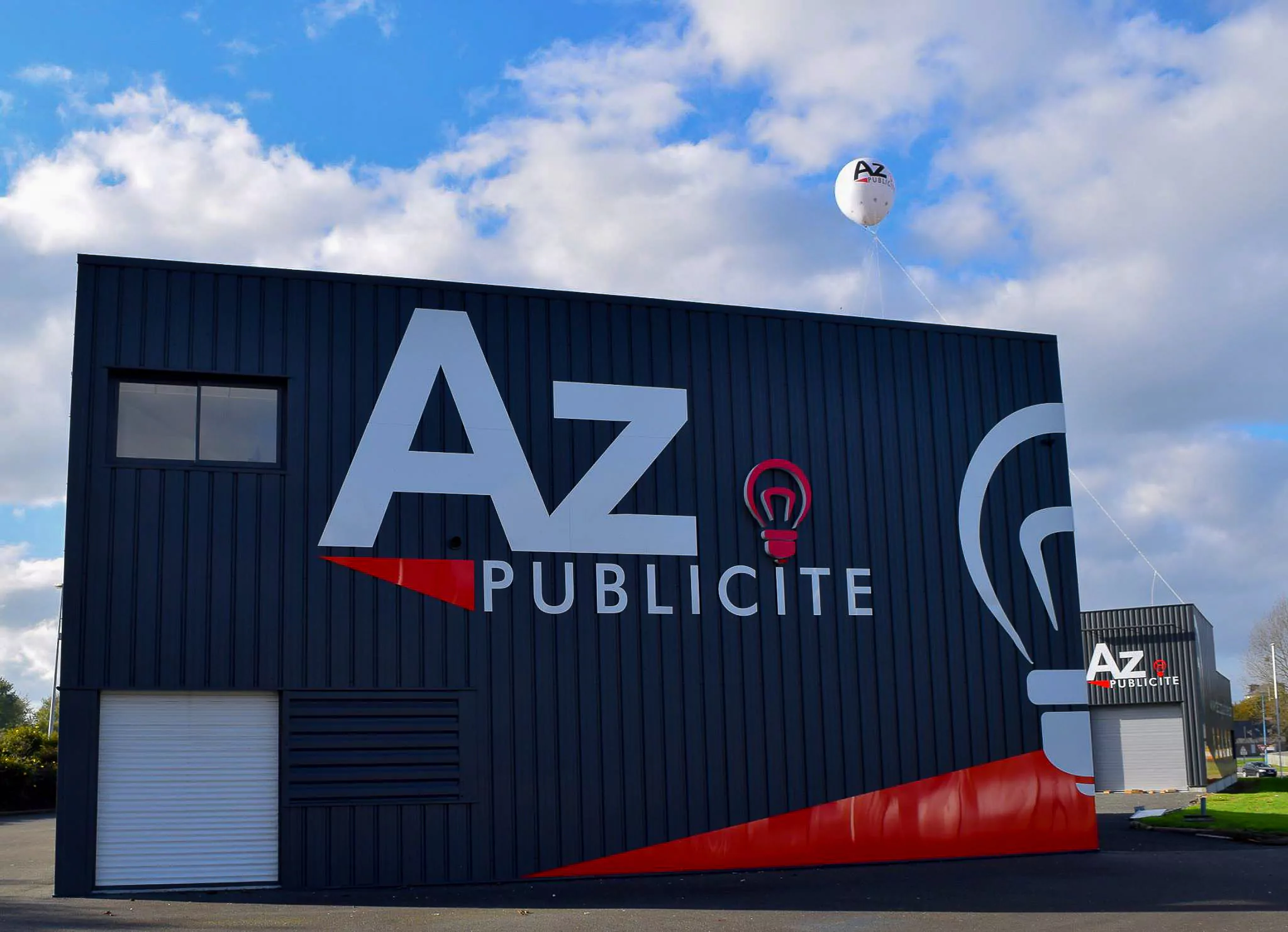 Montgolfi&egrave;re h&eacute;lium AZ publicit&eacute;, blanche