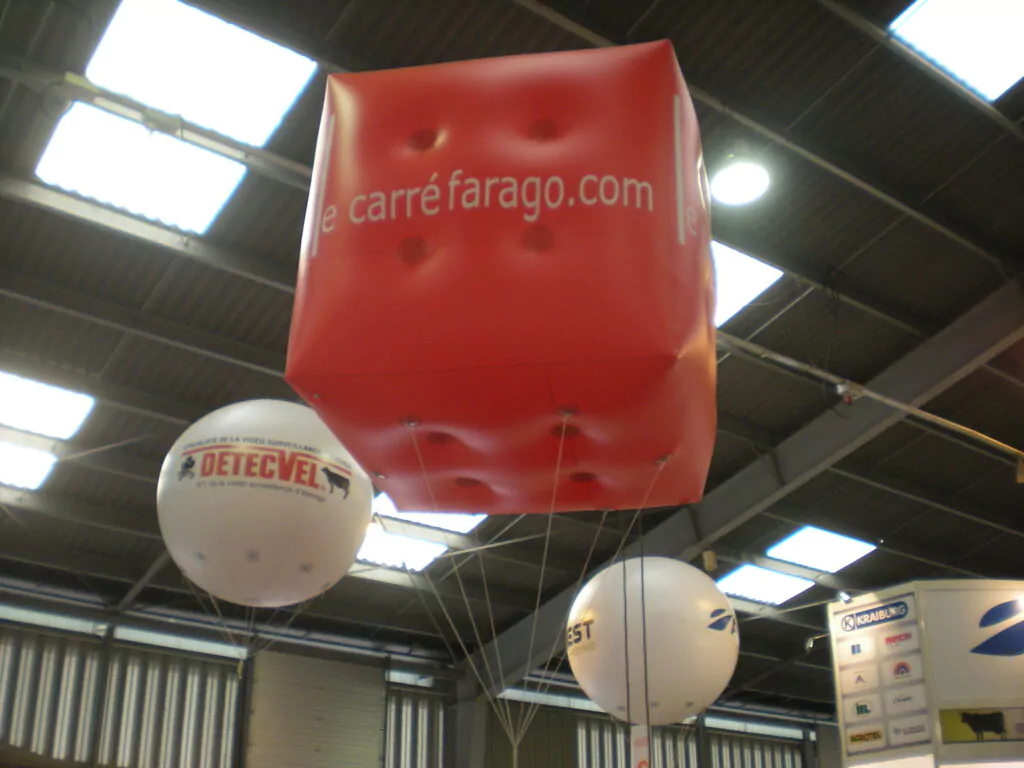 Cube 2m Le carr&eacute; farago, Agroalimentaire - Alimentation, B&acirc;timent - Travaux publics, CFIA (Rennes), Cube, H&eacute;lium, Int&eacute;rieur, Salon