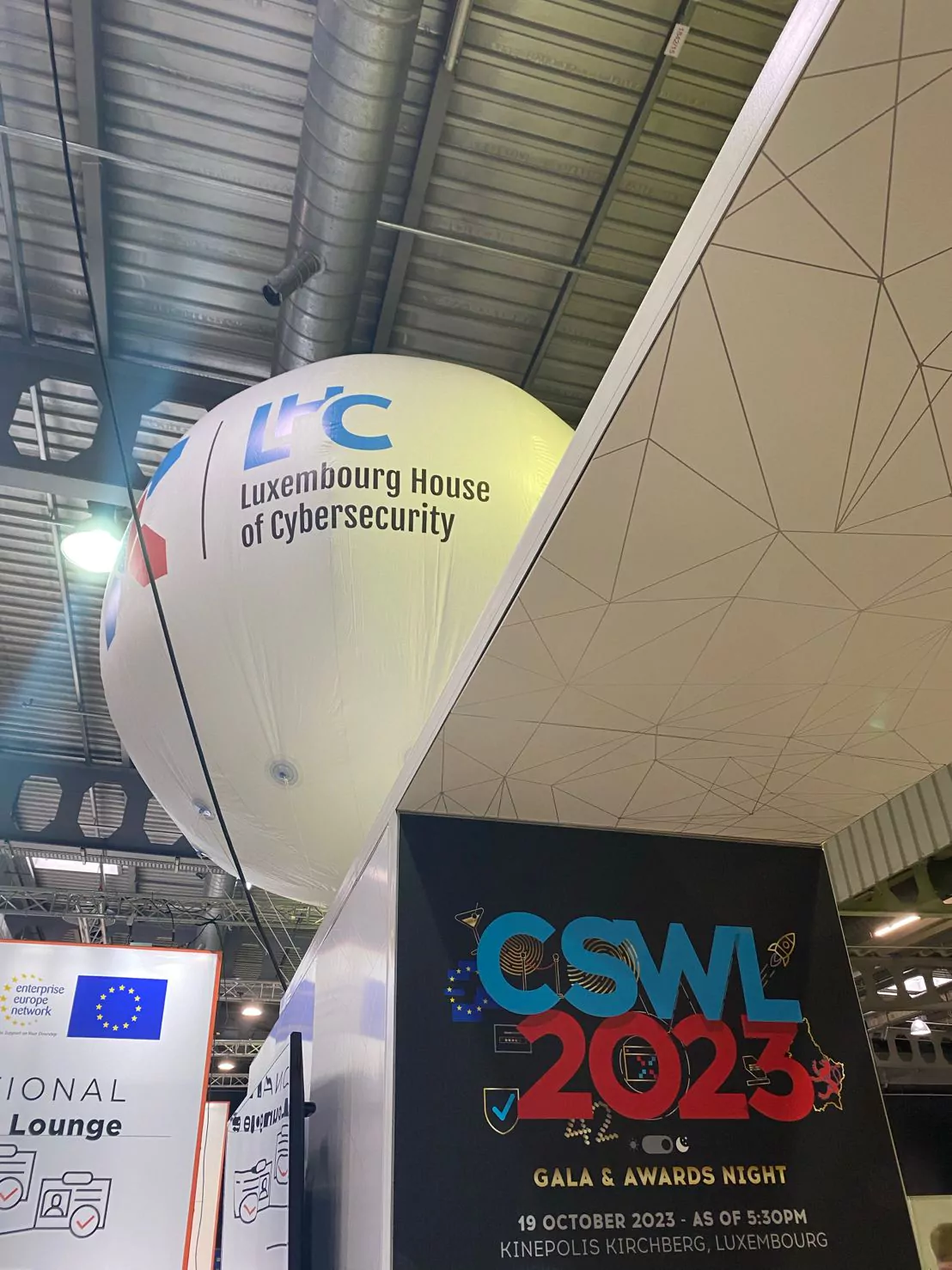 sph&egrave;re h&eacute;lium 3m LHC, pr&eacute;sentation, salon, &eacute;v&egrave;nement, ballon