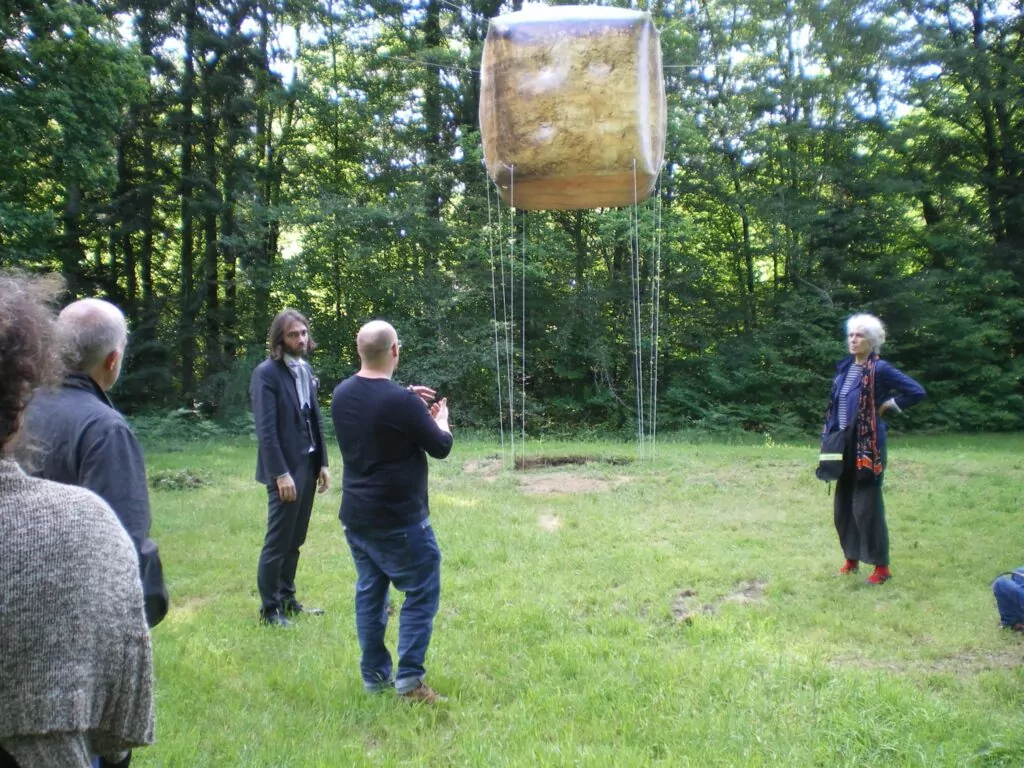 cube h&eacute;lium 2m repr&eacute;sentant la terre